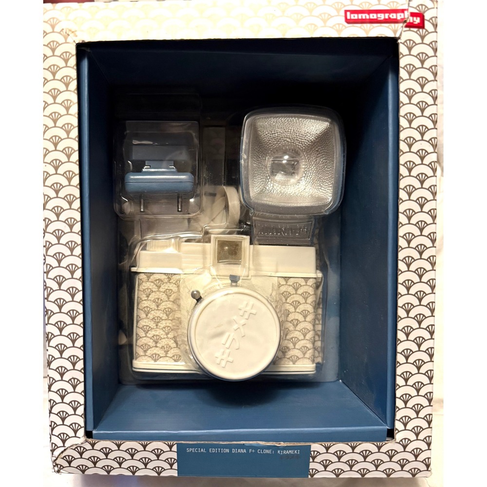 Lomography Diana F+ Kirameki Special Edition 120 Film Camera Kit Flash New‎ Box